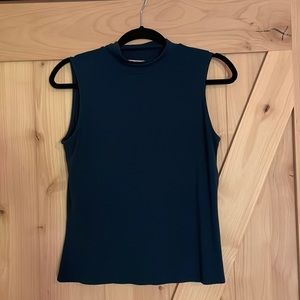 Athleta mock neck tank in peacock XS